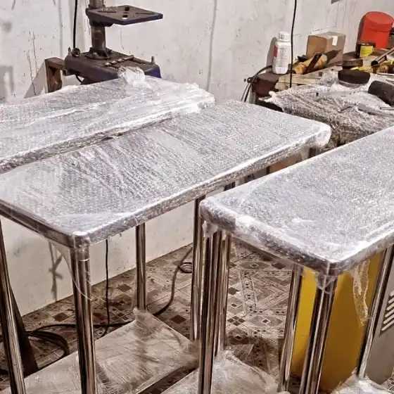Mesas em aço inox 304 com acabamento sanitário
